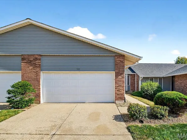 502 King Dr, Saint Charles, MO 63303