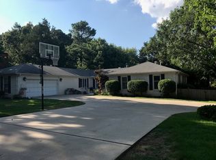 1610 E Woodbrook Dr, Fayetteville, AR 72703