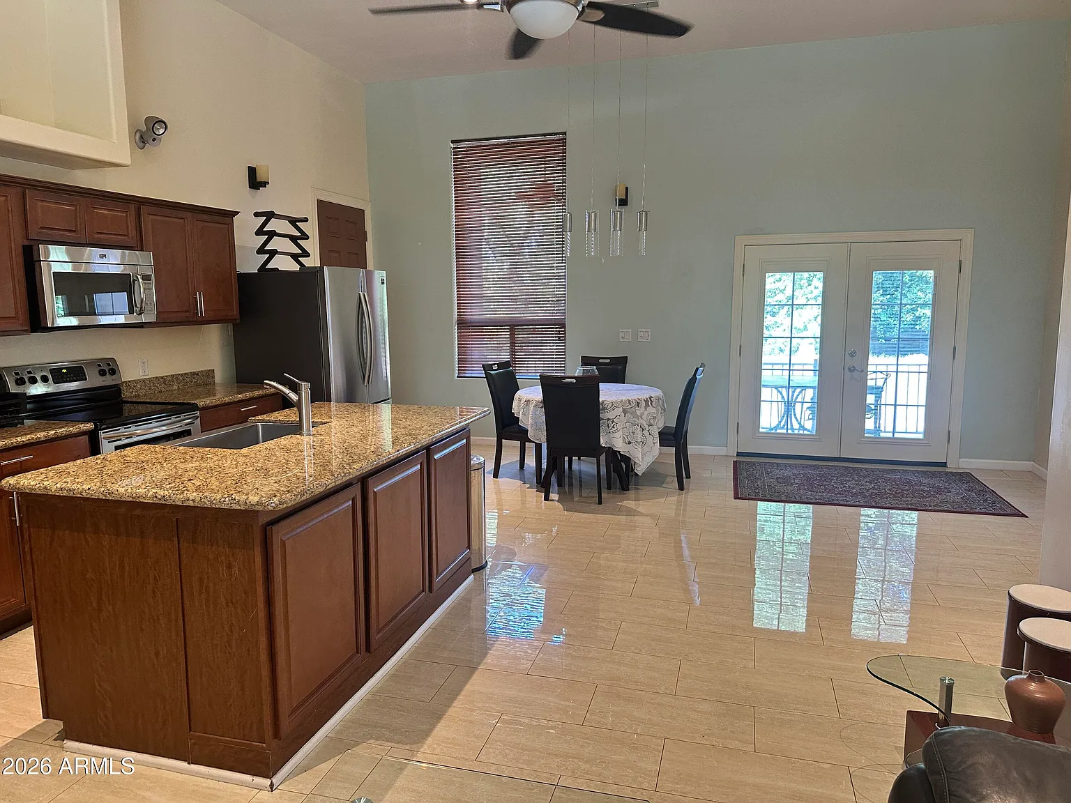 1 bed, 1.0 bath, 1000 sqft, $1,550 — Photo 4