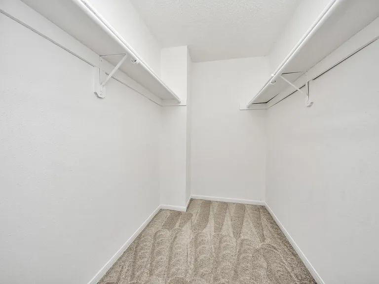 15534 Weldon Dr — Photo 37