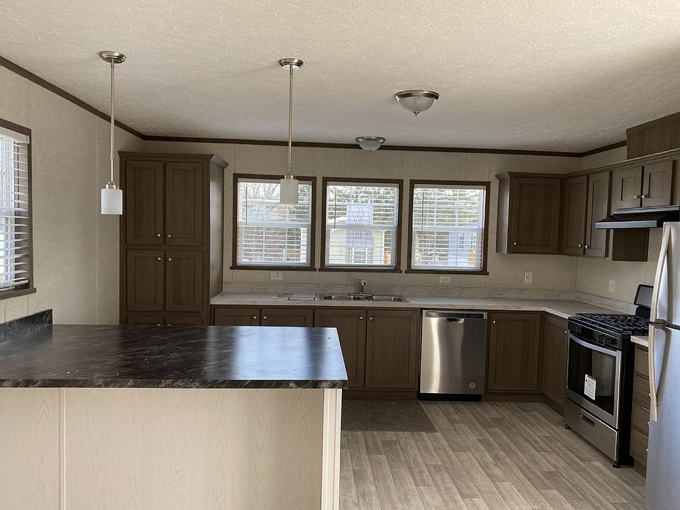1st image of 406 Lazy Creek Way