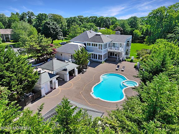 2nd image of 1903 Shadowbrook Drive