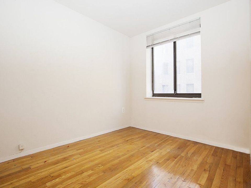 2nd image of 216 E 30th St #4B
