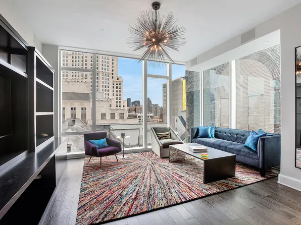 45 East 22nd Street image 1 of 12