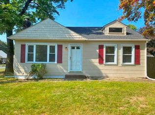 1 Cobey Ter, Poughkeepsie, NY 12601