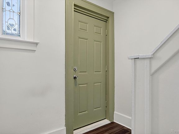 5th image of 15875 Northlawn St