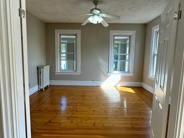 Florence St — Photo 12