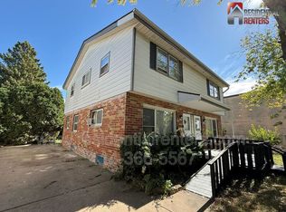 5824 N 117th St, Milwaukee, WI 53225