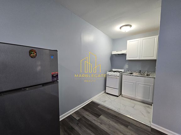 3rd image of 277 Clinton Pl #22