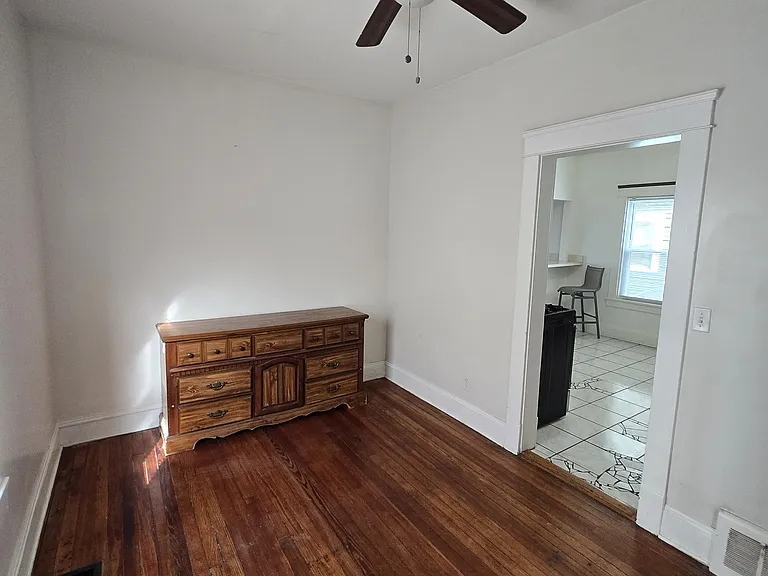 2431 W 5th St #SF — Photo 3