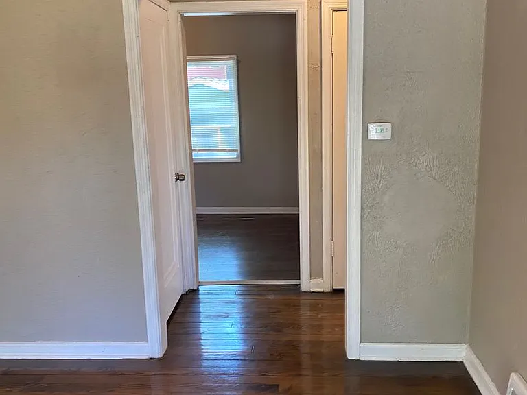 252 Roosevelt St — Photo 9