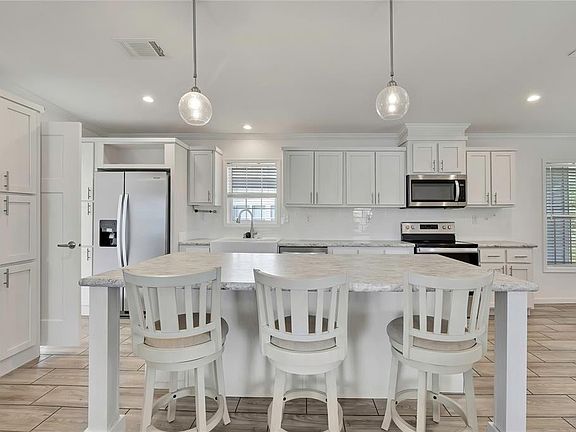 4th image of 15515 BROOKRIDGE BOULEVARD