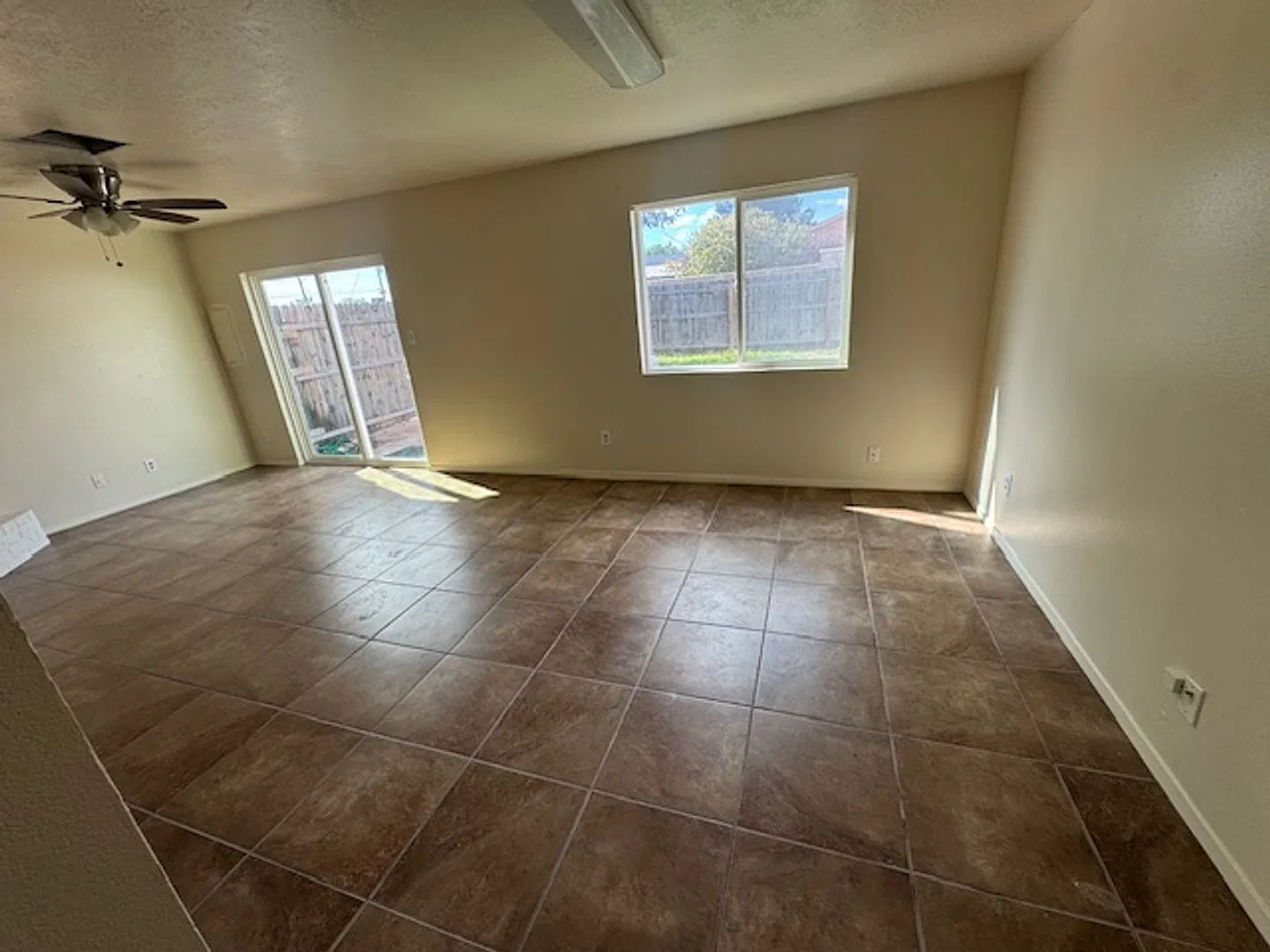 3007 Montgomery Townhome — Photo 4