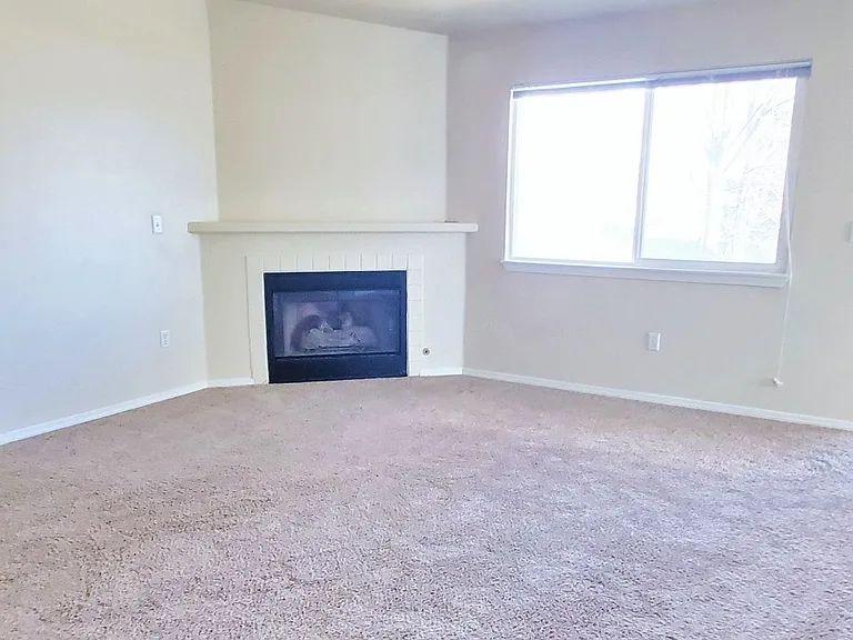 617 Saratoga Dr #104 — Photo 21