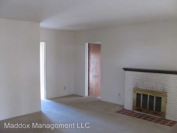 5th image of 1830 Solano Dr NE