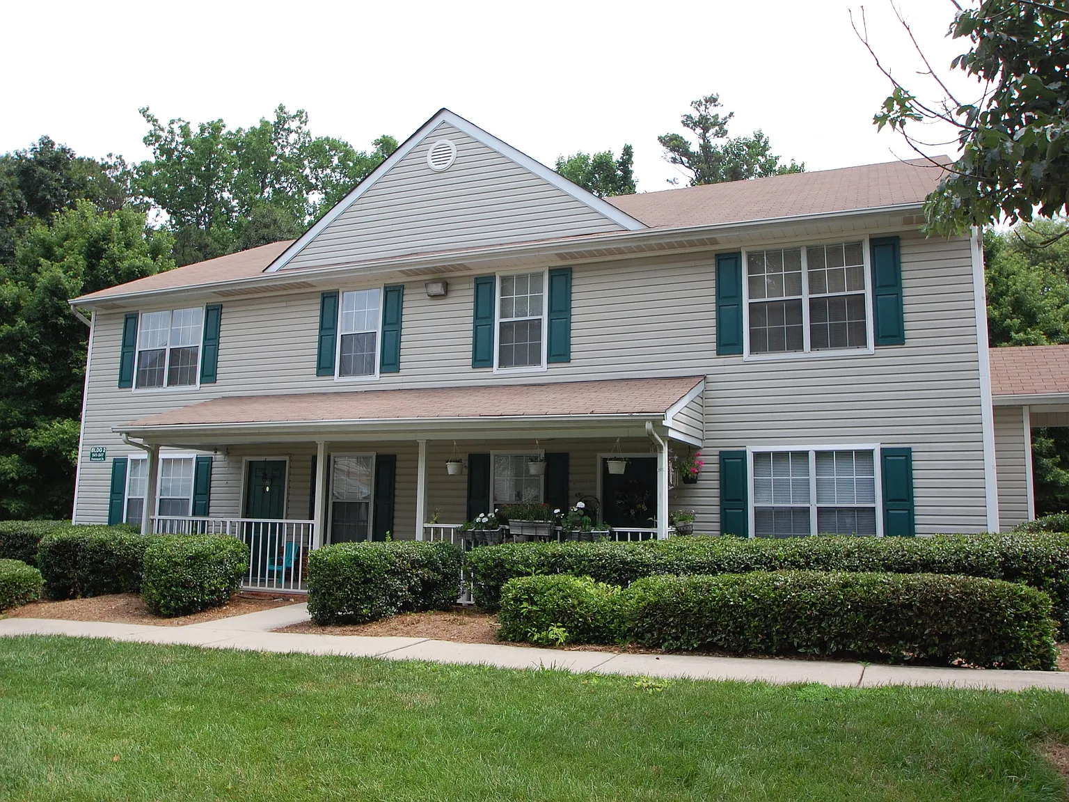 Parkview Apartments — Photo 3