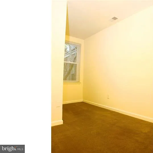 260 S 11th St #1 — Photo 9