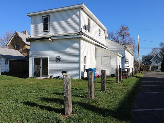 2nd image of 942 124th Ave