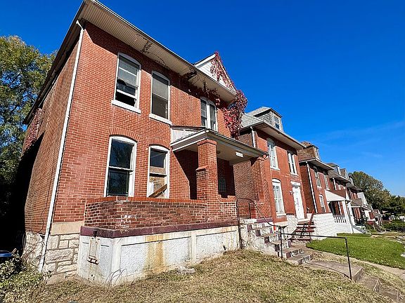 4th image of 4023 Dryden Ave