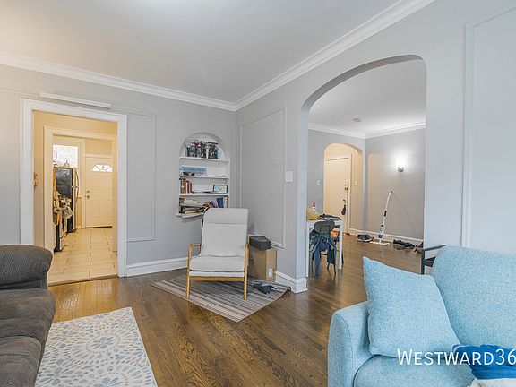 5th image of 6510 N Hamilton Ave #2S