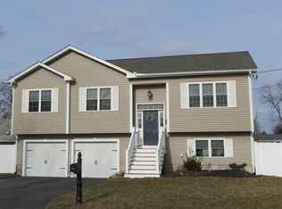 55 Dixie Ave, Warwick, RI 02889