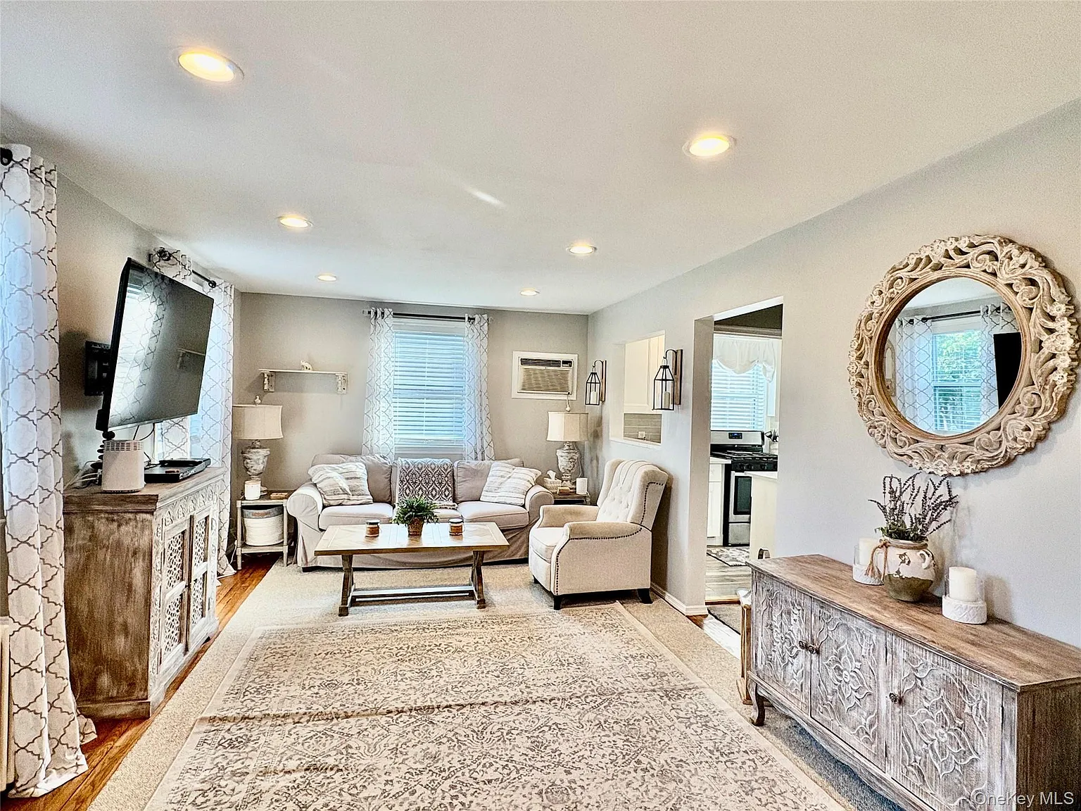 1 bed, 1.0 bath, 585 sqft, $2,300 — Photo 4