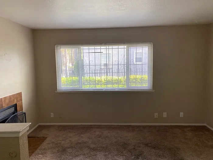 2635 Alhambra Blvd #A — Photo 11
