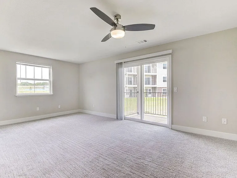 Signature Pointe Apartment Homes — Photo 68