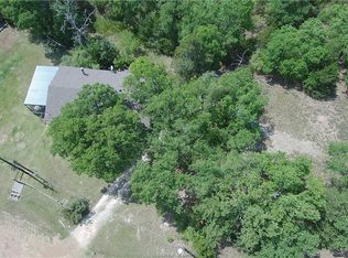 317 Woodvine Ln, Somerville, TX 77879
