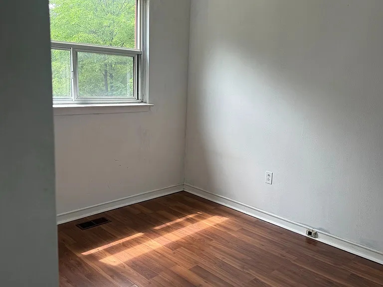 182 Ruggles Ave #3 — Photo 11