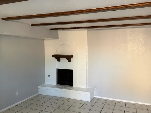 10605 Cuatro Vistas Dr APT C, El Paso, TX 79935