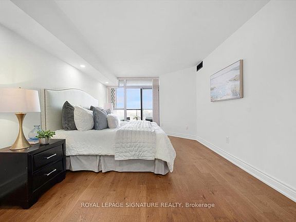 5th image of 5 Rowntree Rd #903