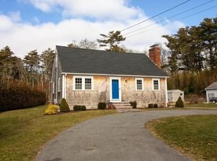 5 Harbor Rd, Mattapoisett, MA 02739