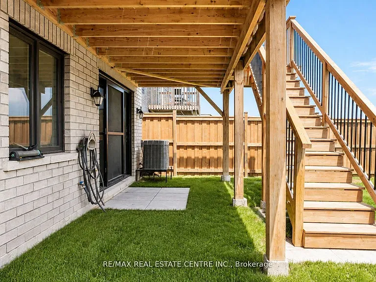 15 Cahill Dr — Photo 43