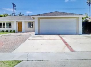 1334 S Nakoma Dr, Santa Ana, CA 92704