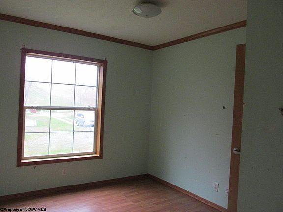 4th image of 22 Panorama Dr