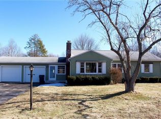 838 E St N, Suffield, CT 06078