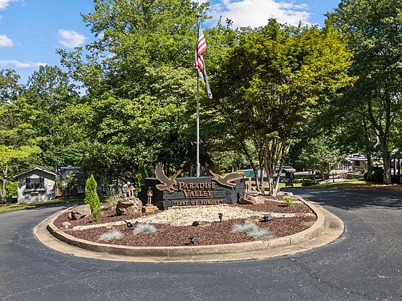 3rd image of 496 Hidden Valley Rd