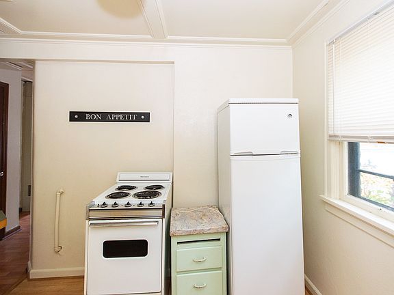 3rd image of 457 SW Washington Ave #10584418