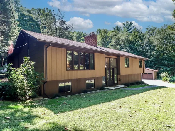 545 Tashua Road, Trumbull, CT 06611