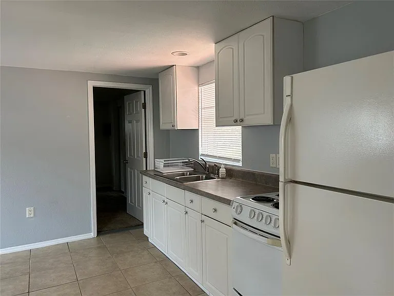 39029 1/2 Kirkland Dr — Photo 7
