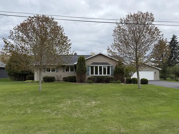 2417 Elm ROAD, Manitowoc, WI 54220