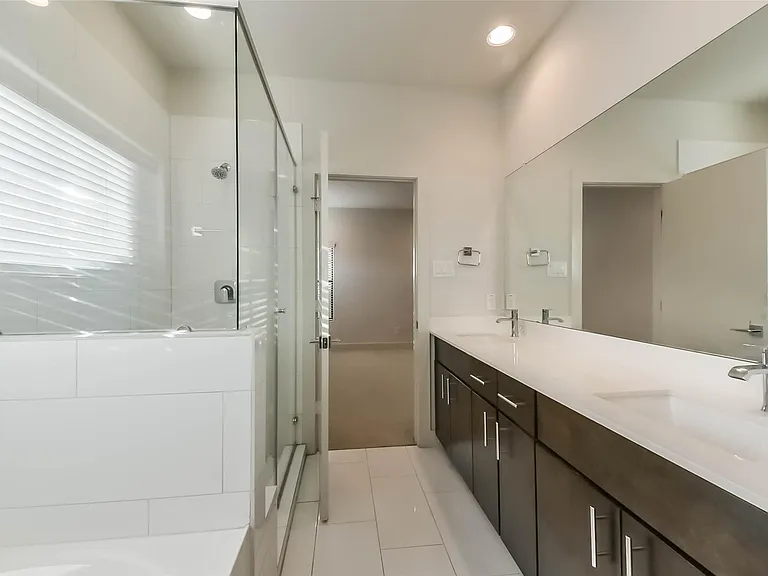 3206 N Macgregor Way #A — Photo 11