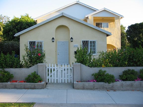 3rd image of 536 E Fairview Blvd