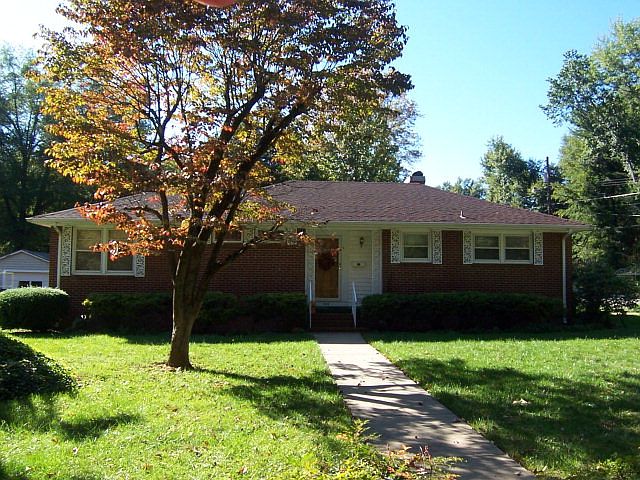 1st image of 324 Whisnant St