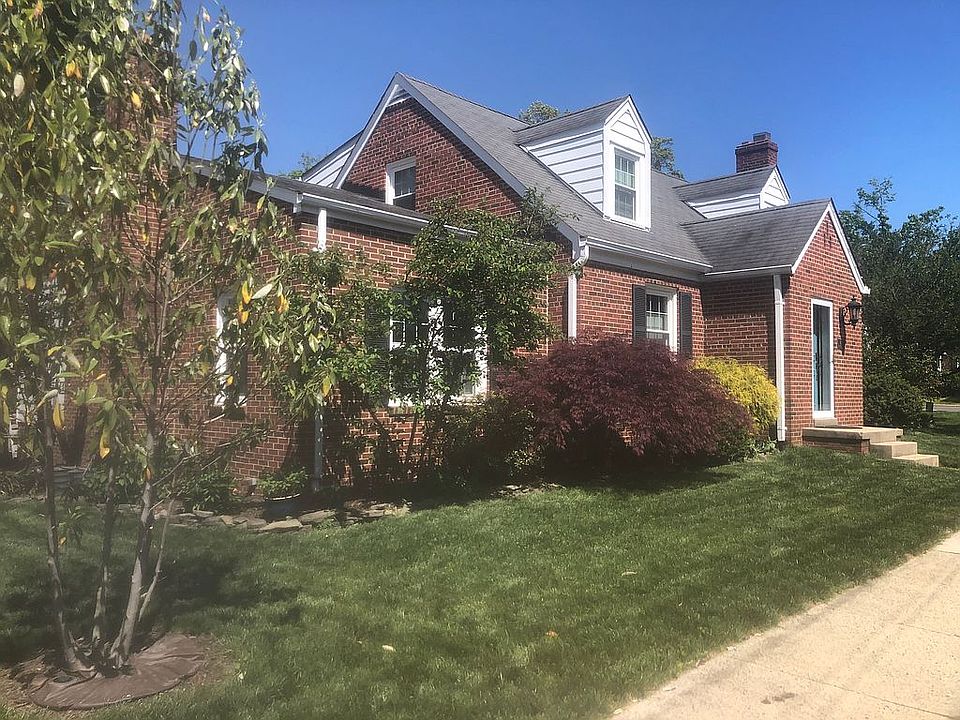 1st image of 1838 Patrick Henry Dr