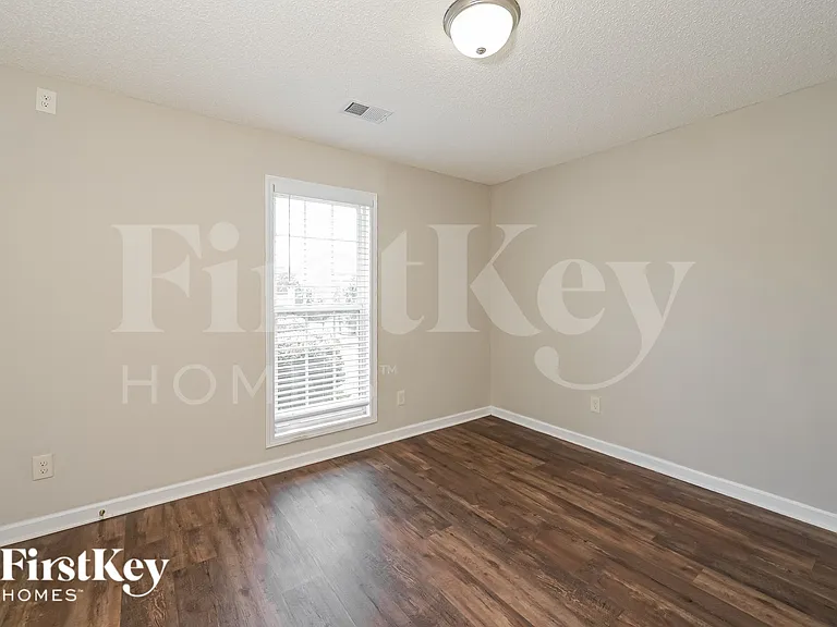 797 Gable Ct — Photo 14