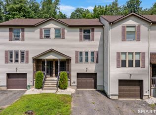 41 Country Hill Rd #41, Naugatuck, CT 06770