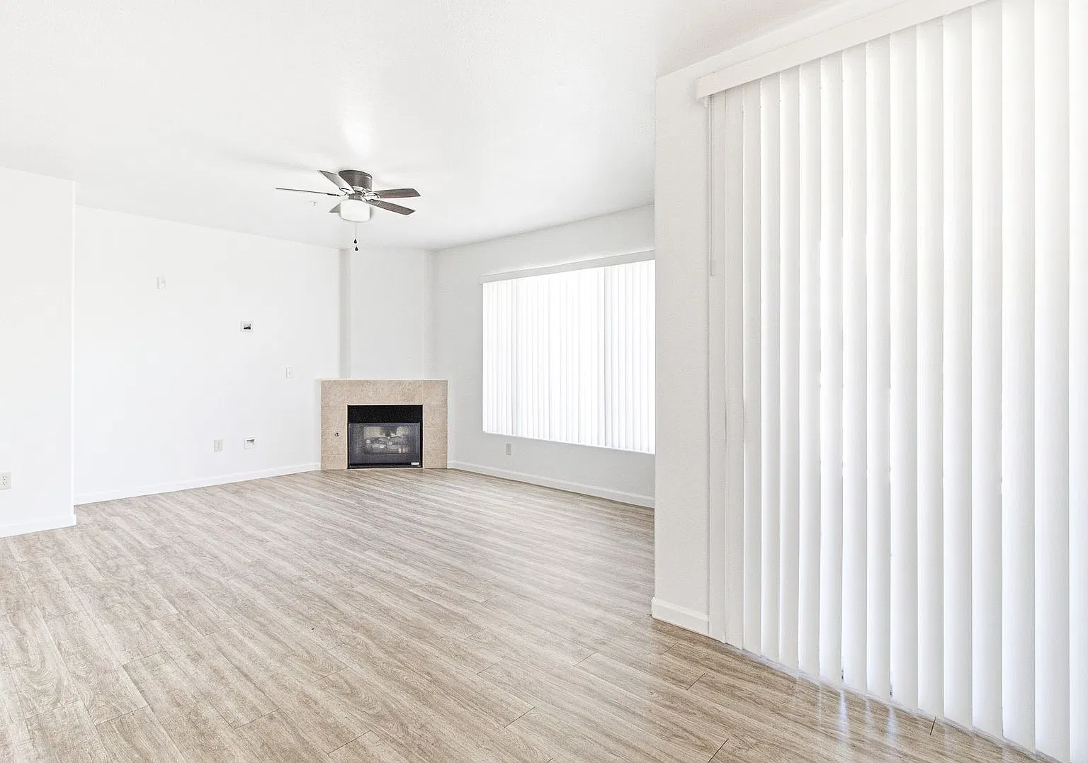 7131 S Durango Dr — Photo 3