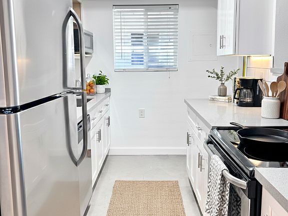 5th image of 4232 N 32nd St APT 22